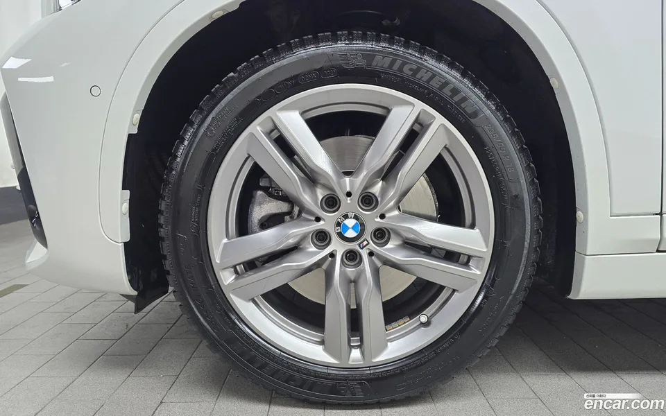 BMW X1 xDrive 20i M 2022 — миниатюра 5