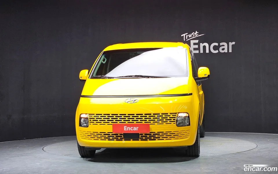 Hyundai Staria 11 2023 — миниатюра 3