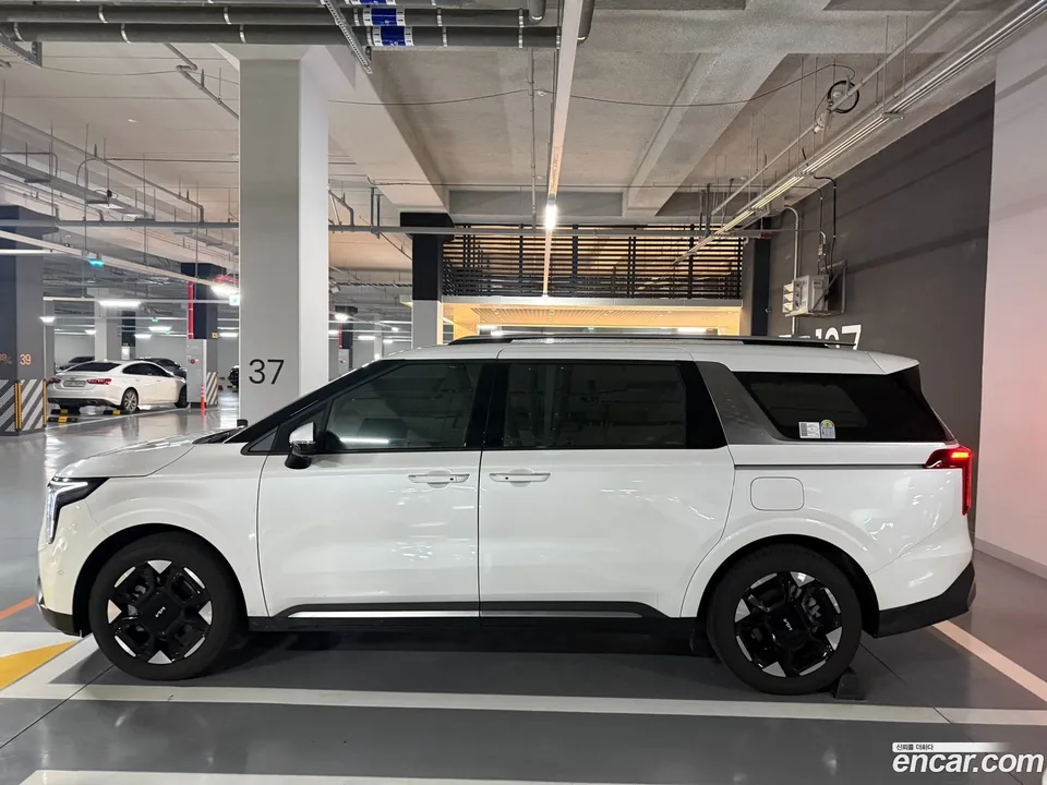 Kia Carnival HEV 9 2025 — миниатюра 2