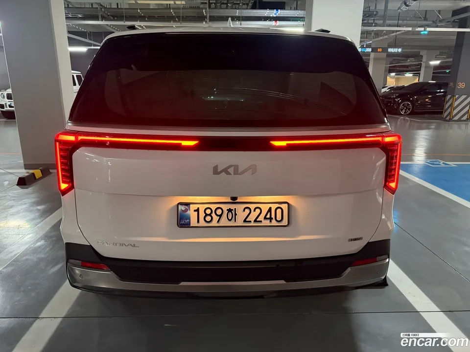 Kia Carnival HEV 9 2025 — миниатюра 4