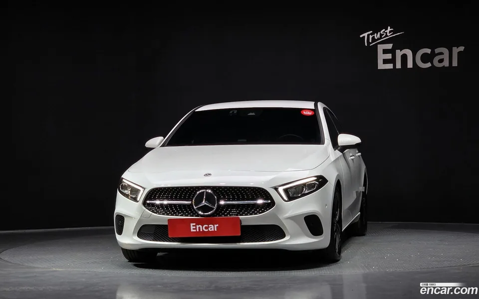 Mercedes-Benz A-Class A220 2023 — миниатюра 3