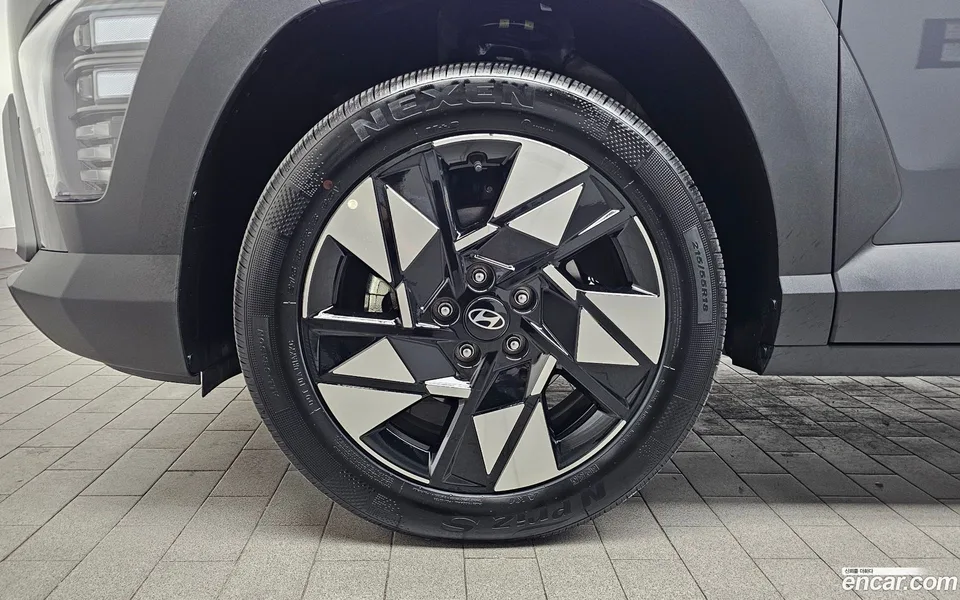 Hyundai Kona 1.6 2WD 2024 — миниатюра 5