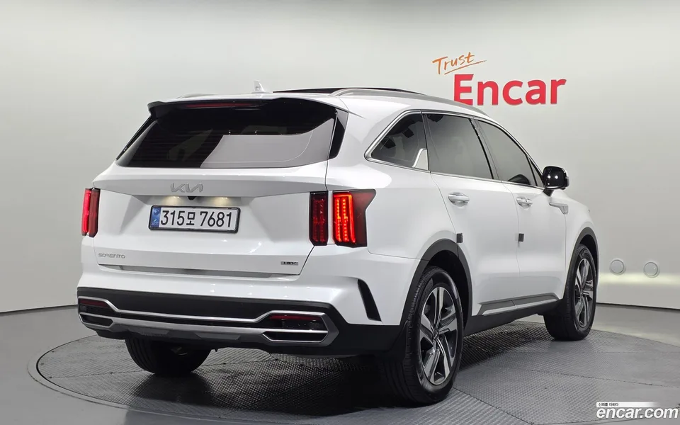 Kia Sorento HEV 1.6 4WD 2023 — миниатюра 2