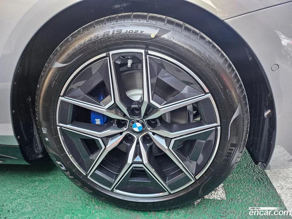 BMW 5 Series 520i M 2026 — миниатюра 5