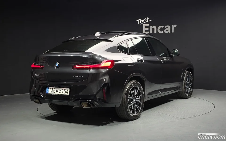 BMW X4 xDrive20i M 2023 — миниатюра 2