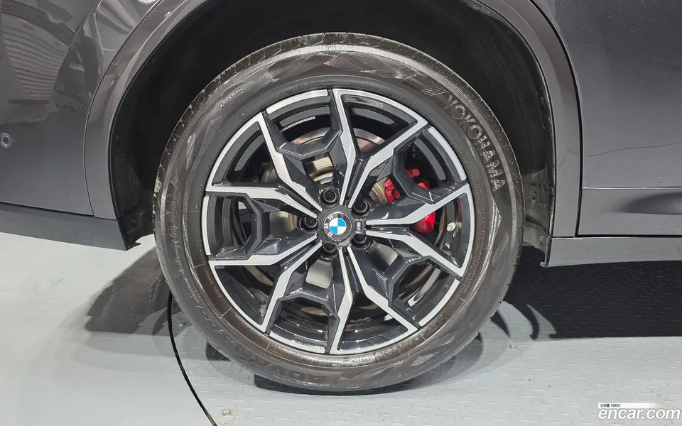 BMW X4 xDrive20i M 2023 — миниатюра 5