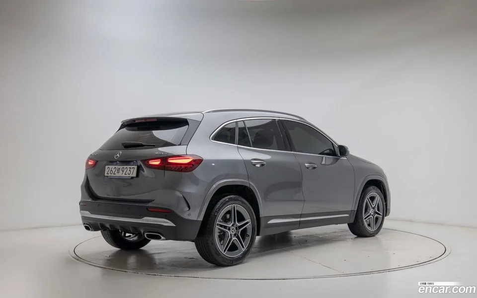 Mercedes-Benz GLA-Class GLA250 4MATIC 2025 — миниатюра 2