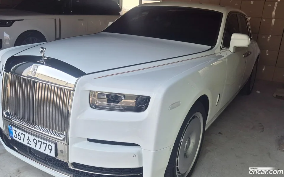 Rolls-Royce Phantom 6.7 V12 2025 — миниатюра 3