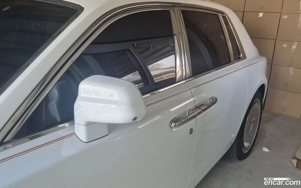 Rolls-Royce Phantom 6.7 V12 2025 — миниатюра 4