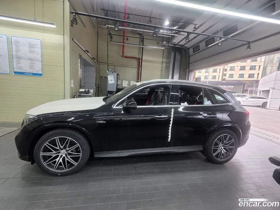 Mercedes-Benz GLC-Class AMG GLC43 4MATIC 2025 — миниатюра 2