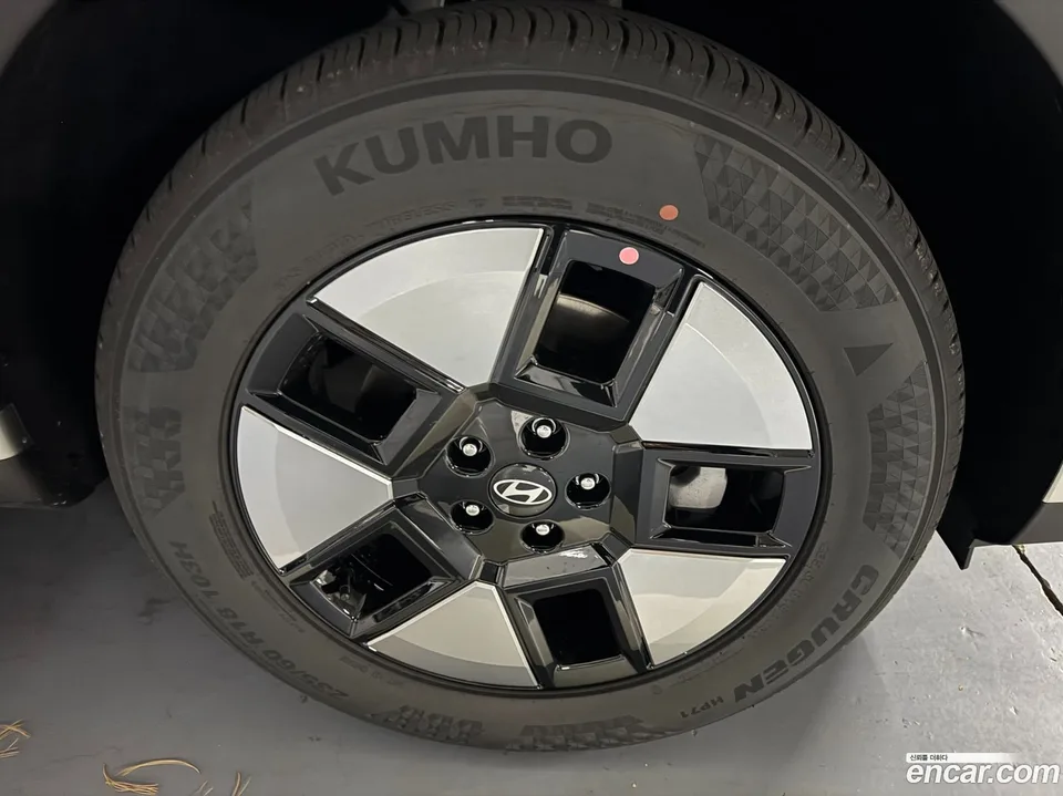 Hyundai Santa Fe HEV 1.6 2WD 2025 — миниатюра 5