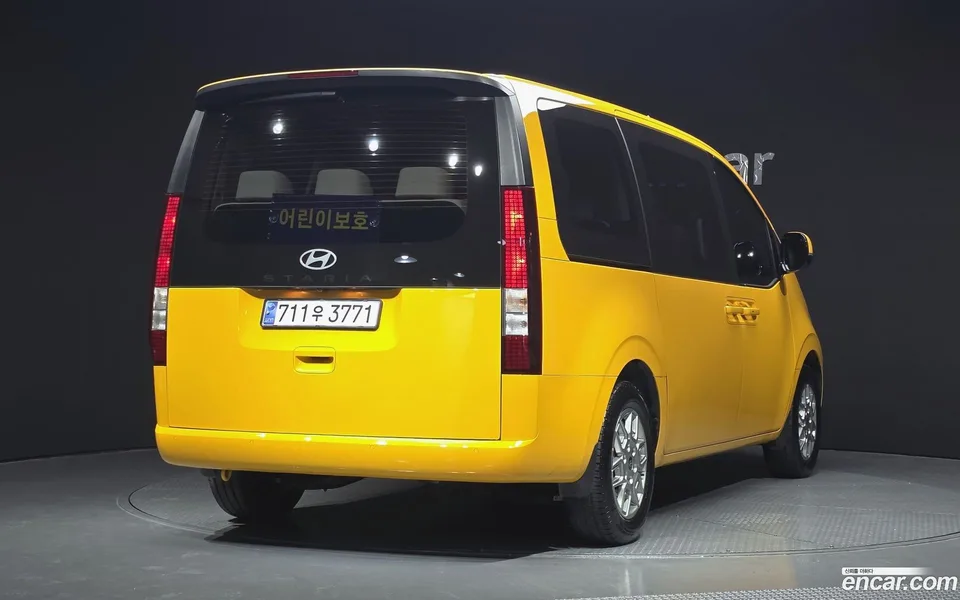Hyundai Staria HEV 1.6 11 2024 — миниатюра 2