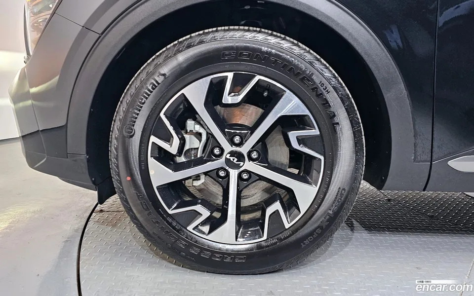 Kia Sportage Hybrid 2WD 2023 — миниатюра 5
