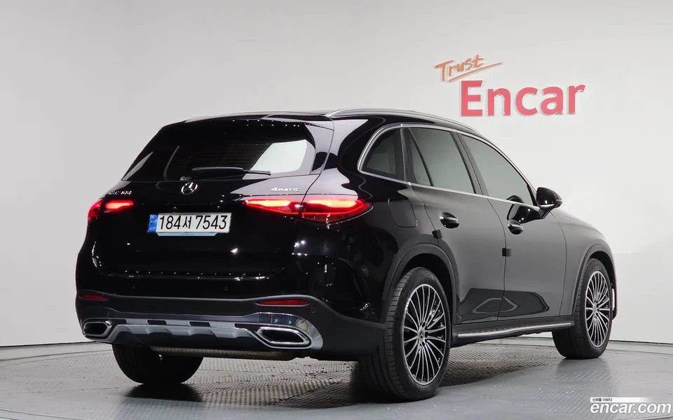 Mercedes-Benz GLC-Class GLC300 4MATIC AMG Line 2023 — миниатюра 2