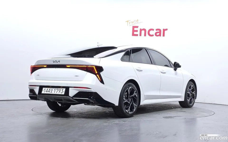 Kia K5 Hybrid 2025 — миниатюра 2