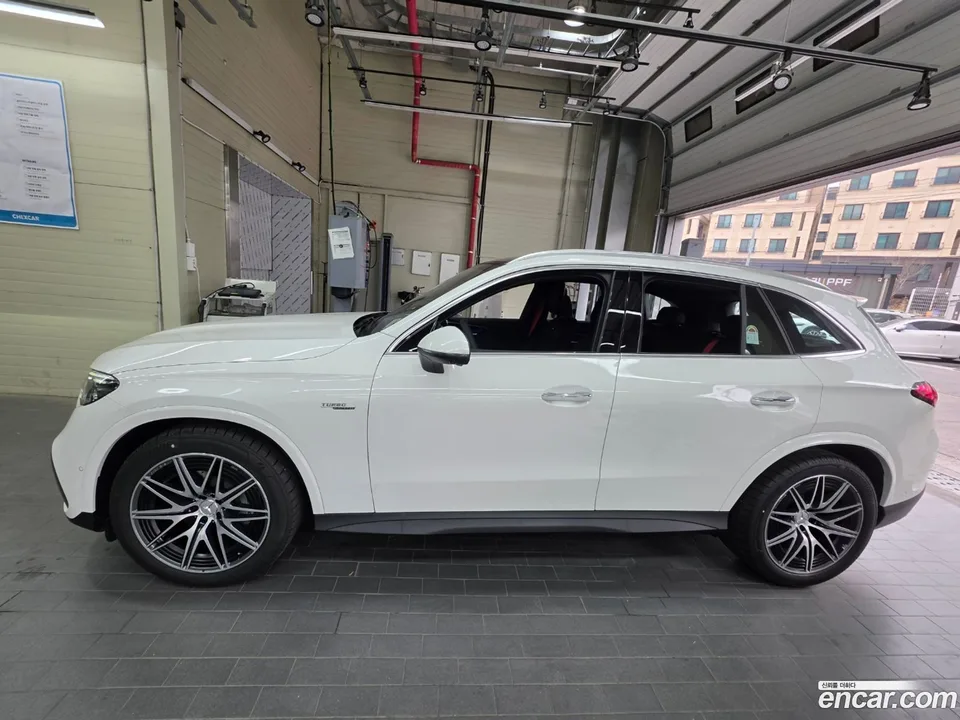 Mercedes-Benz GLC-Class AMG GLC43 4MATIC 2025 — миниатюра 2