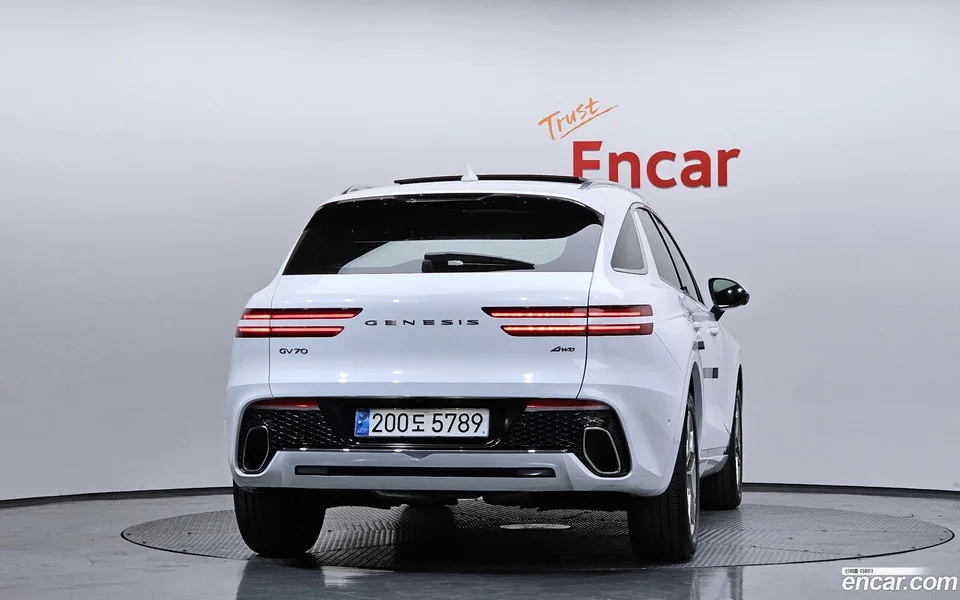 Genesis GV70 2.5T AWD 2023 — миниатюра 4