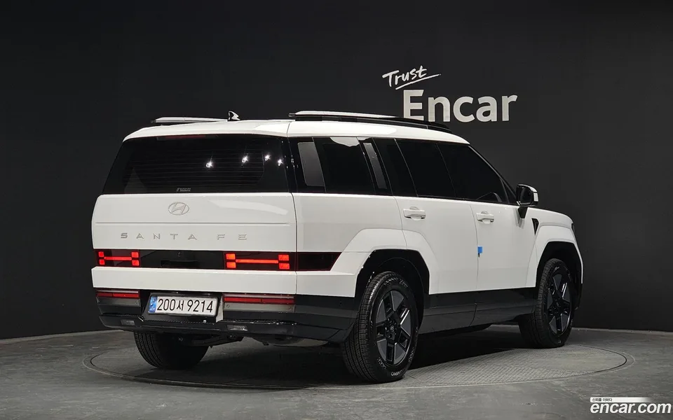 Hyundai Santa Fe HEV 1.6 2WD 2024 — миниатюра 2