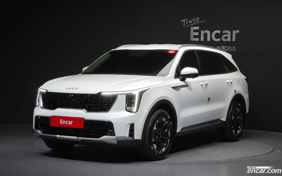 Kia Sorento 2.5T 2WD 2024 — фото 1, купить с доставкой в Москву