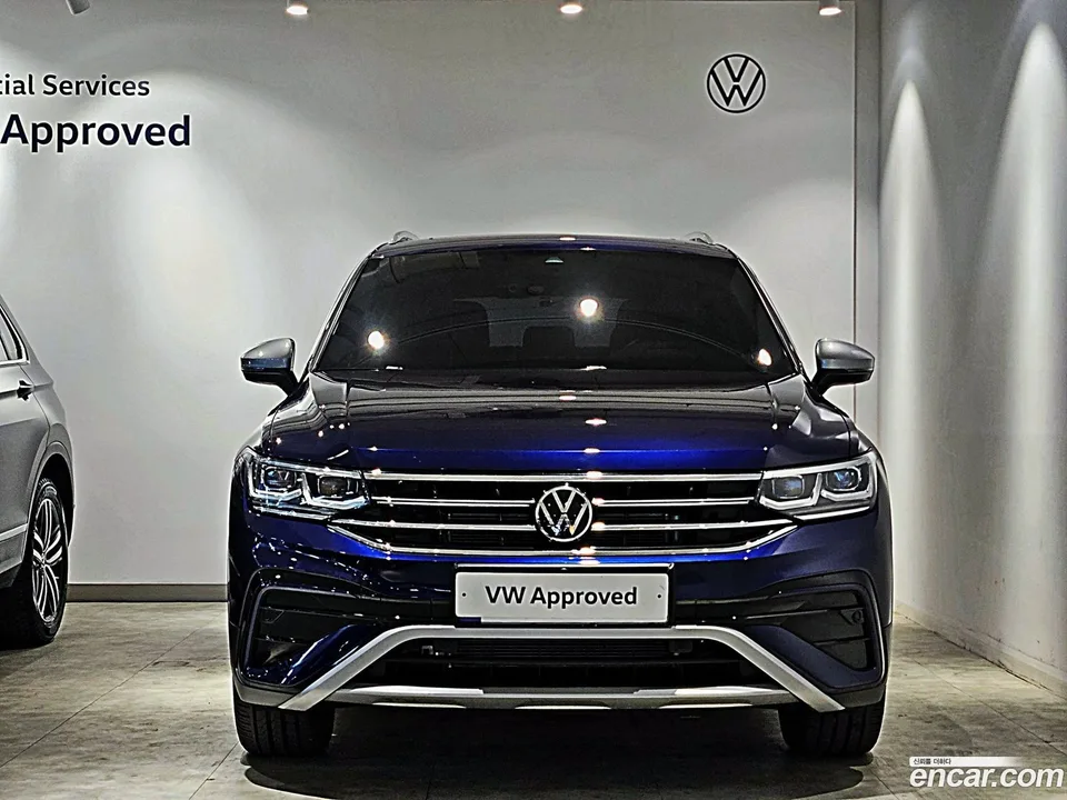 Volkswagen Tiguan Allspace 2.0 TSI 2023 — миниатюра 3