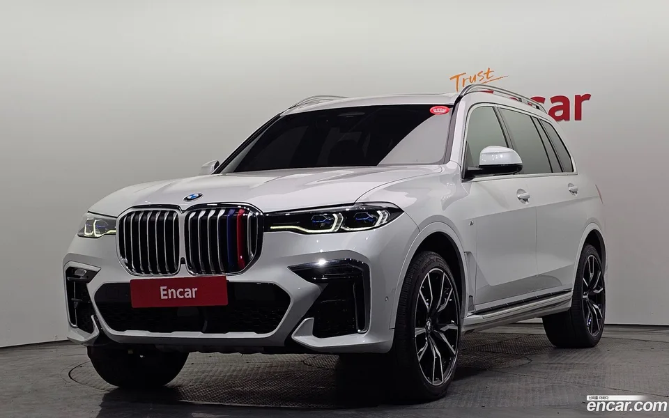 BMW X7 xDrive 40i M 6 2022 — фото 1, купить с доставкой в Москву