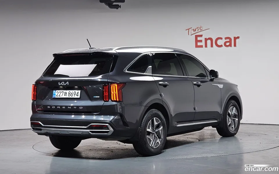 Kia Sorento HEV 1.6 2WD 2022 — миниатюра 2