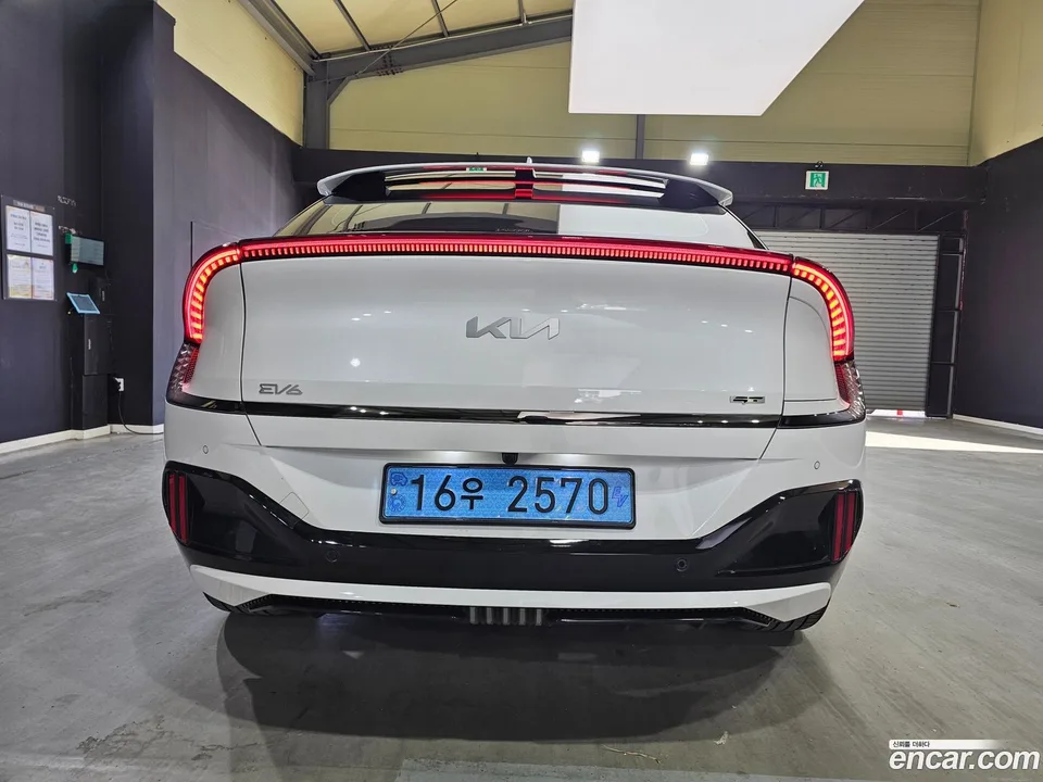 Kia EV6 GT 4WD 2023 — миниатюра 4