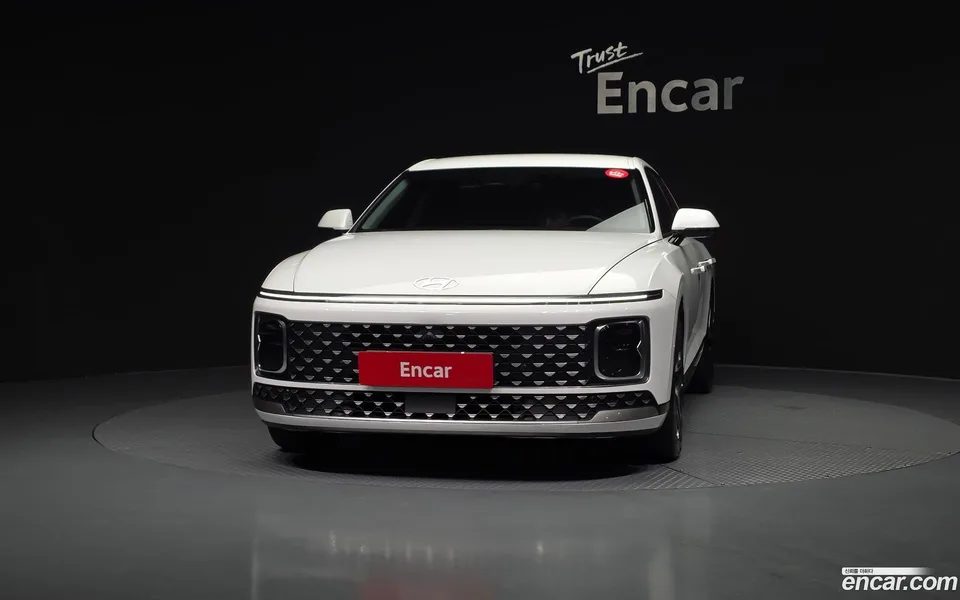 Hyundai Grandeur Hybrid 2024 — миниатюра 3