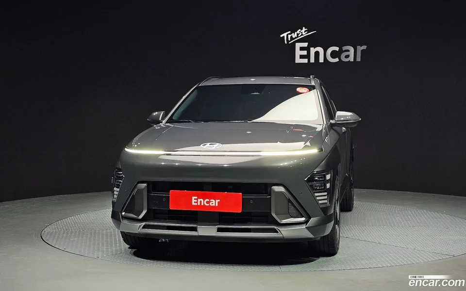 Hyundai Kona Hybrid 2023 — миниатюра 3