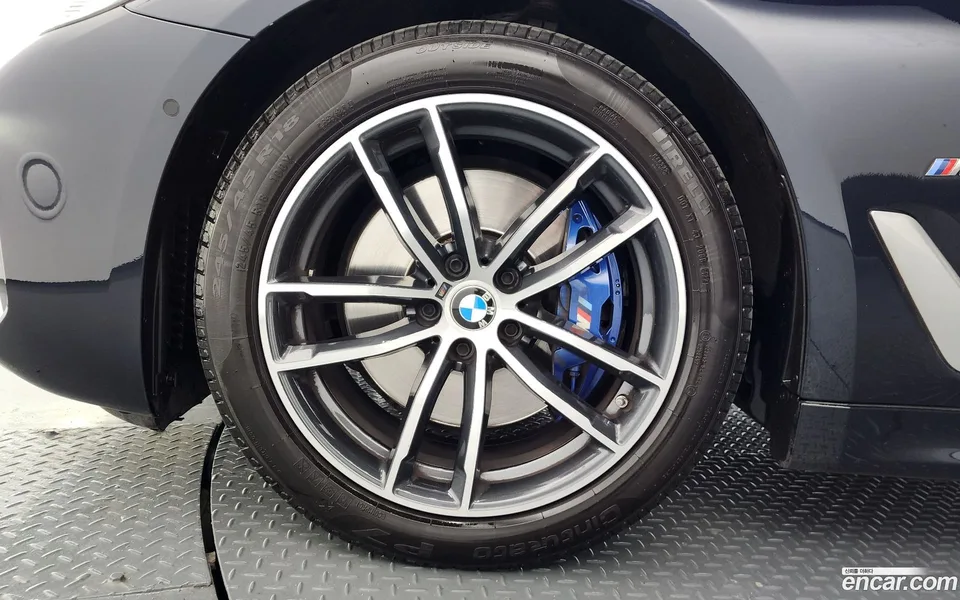 BMW 5 Series 520i M 2022 — миниатюра 5