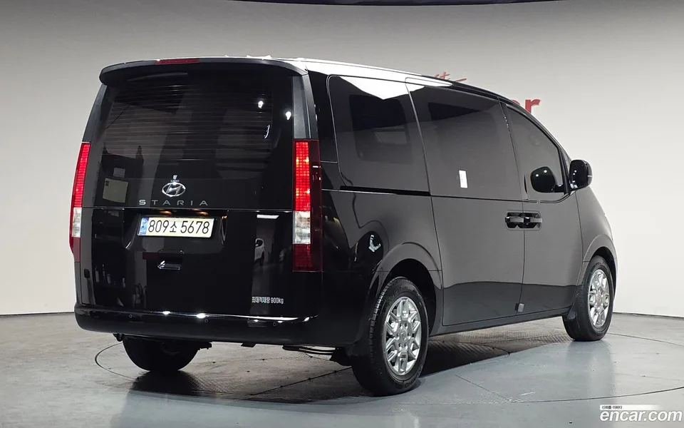Hyundai Staria 3 2022 — миниатюра 2
