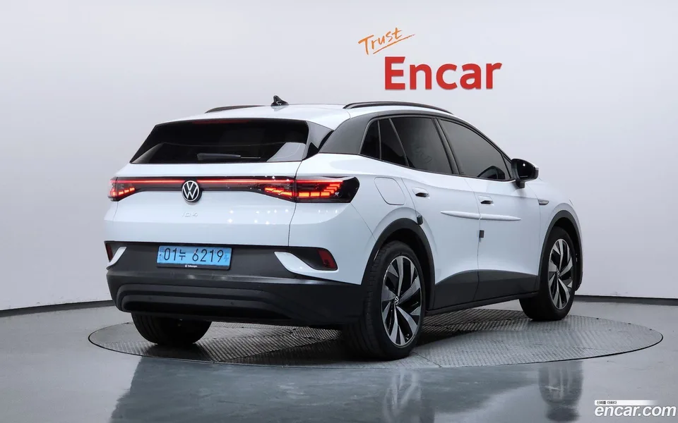 Volkswagen ID.4 2023 — миниатюра 2