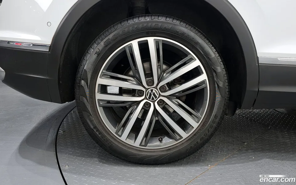 Volkswagen Tiguan 2.0 TDI 4 2022 — миниатюра 5