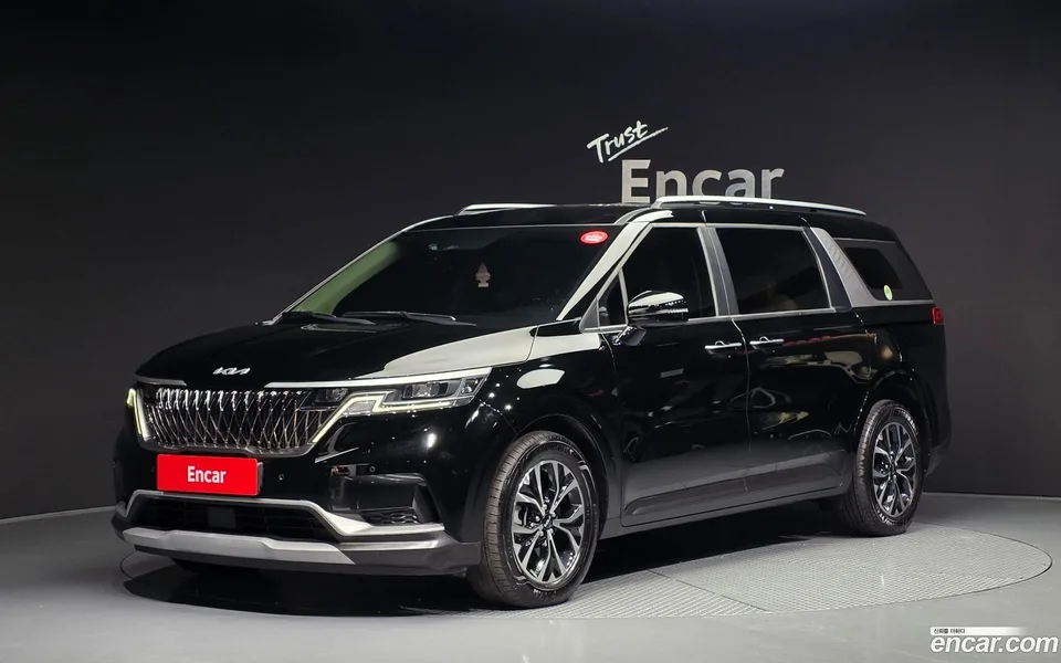 Kia Carnival 9 2022 — фото 1, купить с доставкой в Москву