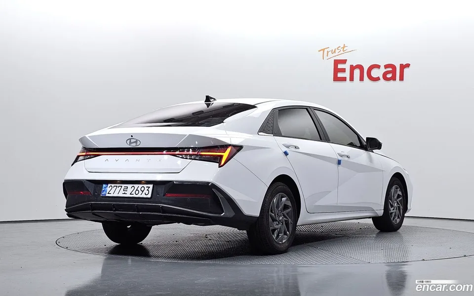 Hyundai Avante CN7 1.6 2023 — миниатюра 2