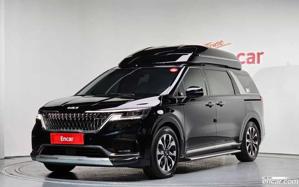 Kia Carnival 7 2023 — фото 1, купить с доставкой в Москву