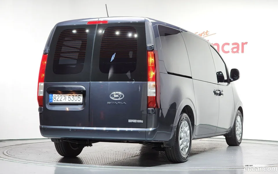 Hyundai Staria 5 2022 — миниатюра 2