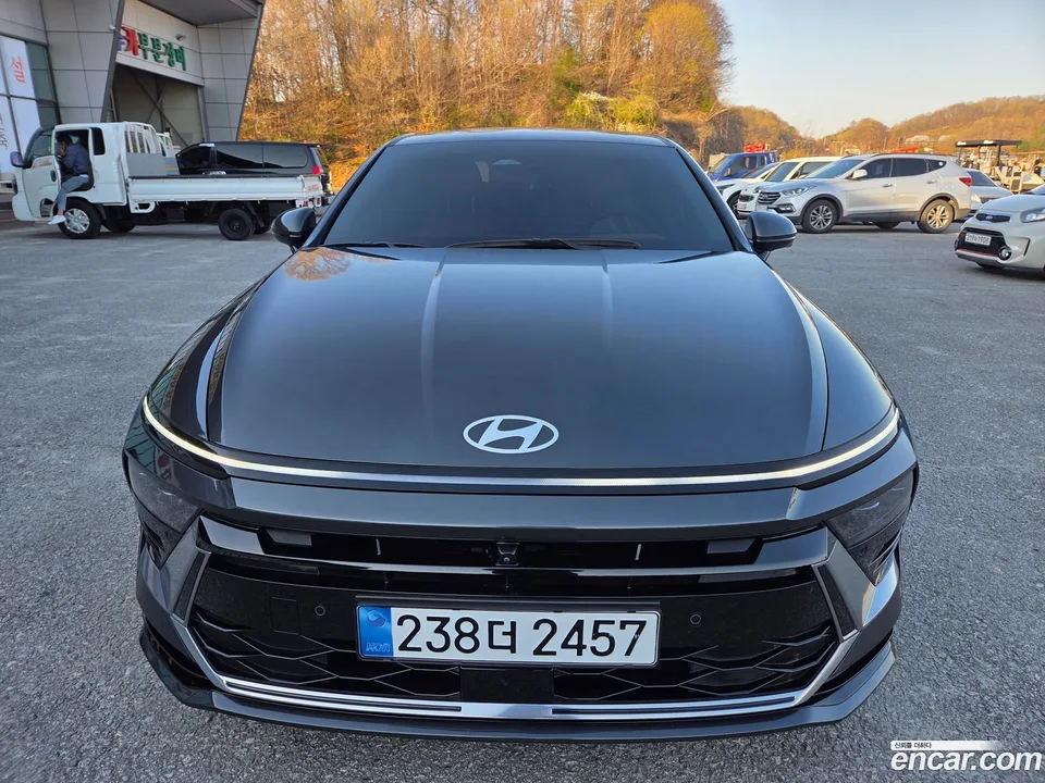 Hyundai Sonata The Edge Hybrid 2025 — фото 1, купить с доставкой в Москву