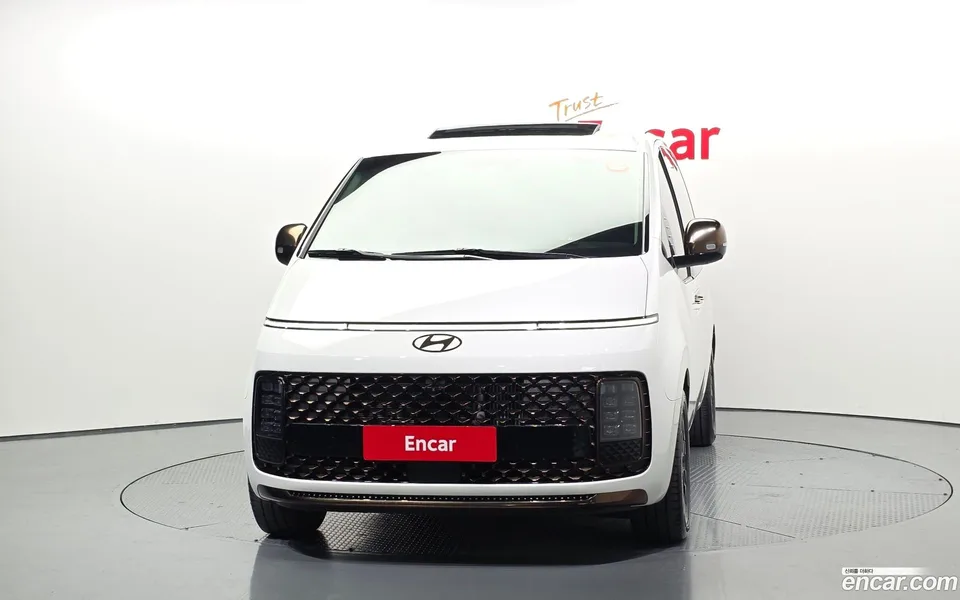 Hyundai Staria HEV 1.6 7 2024 — миниатюра 3
