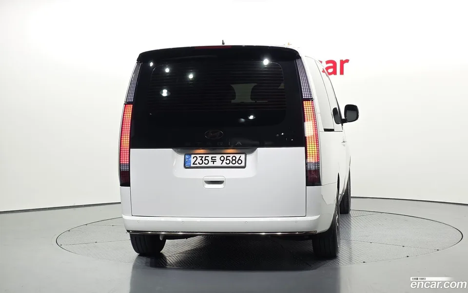 Hyundai Staria HEV 1.6 7 2024 — миниатюра 4