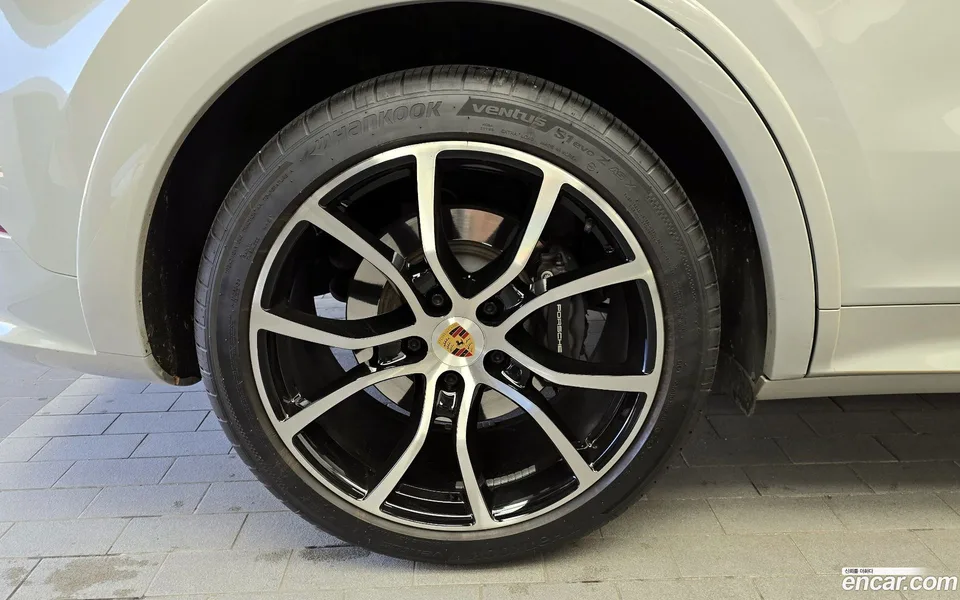 Porsche Cayenne 3.0 E- 2022 — миниатюра 5
