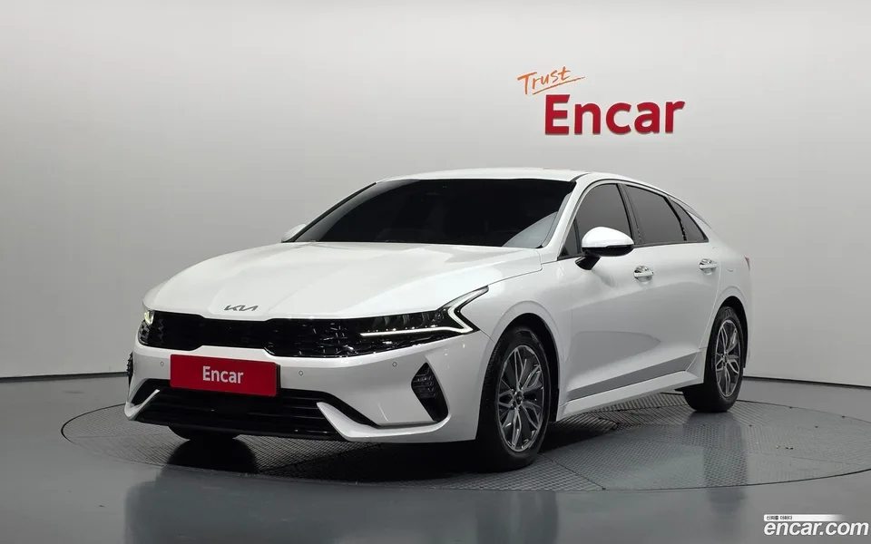 Kia K5 Hybrid 2022 — фото 1, купить с доставкой в Москву