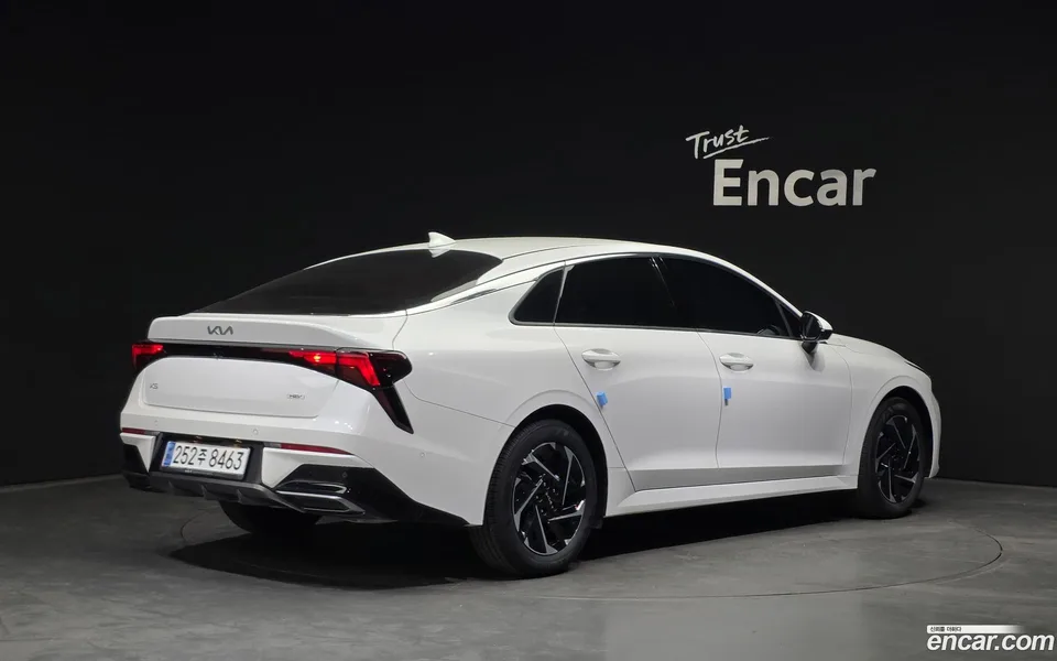 Kia K5 Hybrid 2024 — миниатюра 2