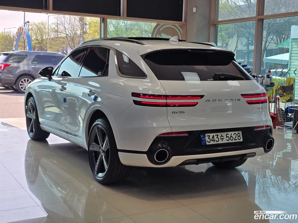 Genesis GV70 2.5T AWD 2022 — миниатюра 4