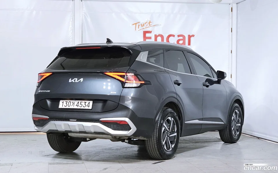 Kia Sportage Hybrid 2WD 2024 — миниатюра 2