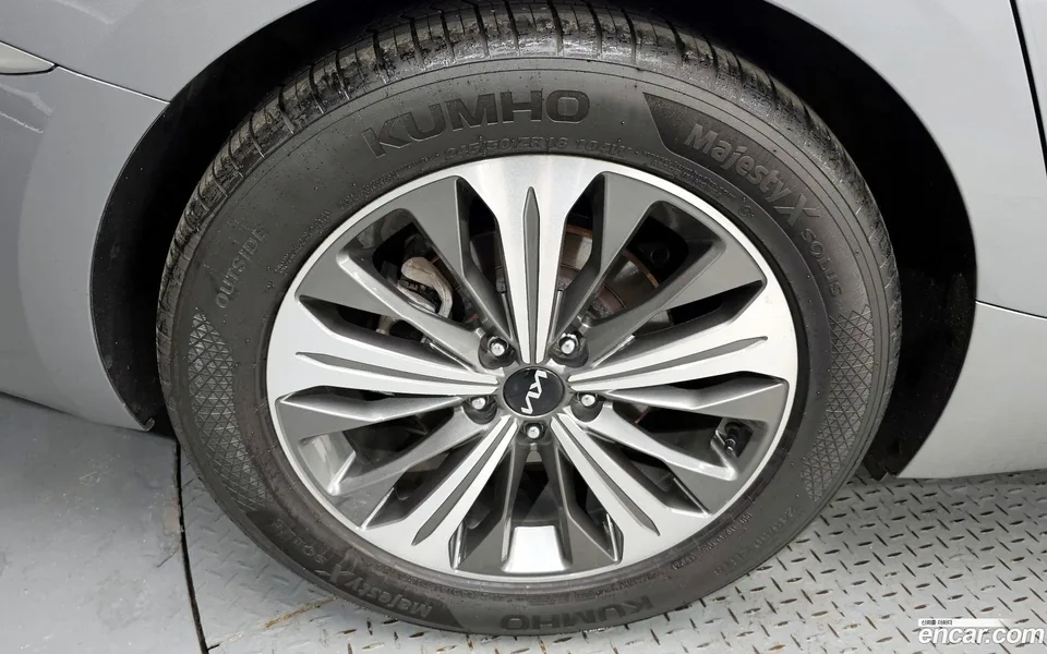 Kia K8 Hybrid 2023 — миниатюра 5