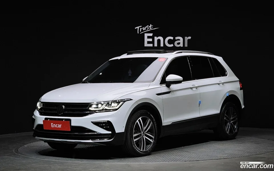 Volkswagen Tiguan 2.0 TDI 2023 — фото 1, купить с доставкой в Москву