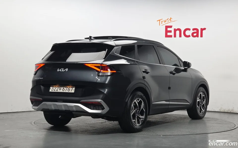 Kia Sportage 2.0 2WD 2023 — миниатюра 2