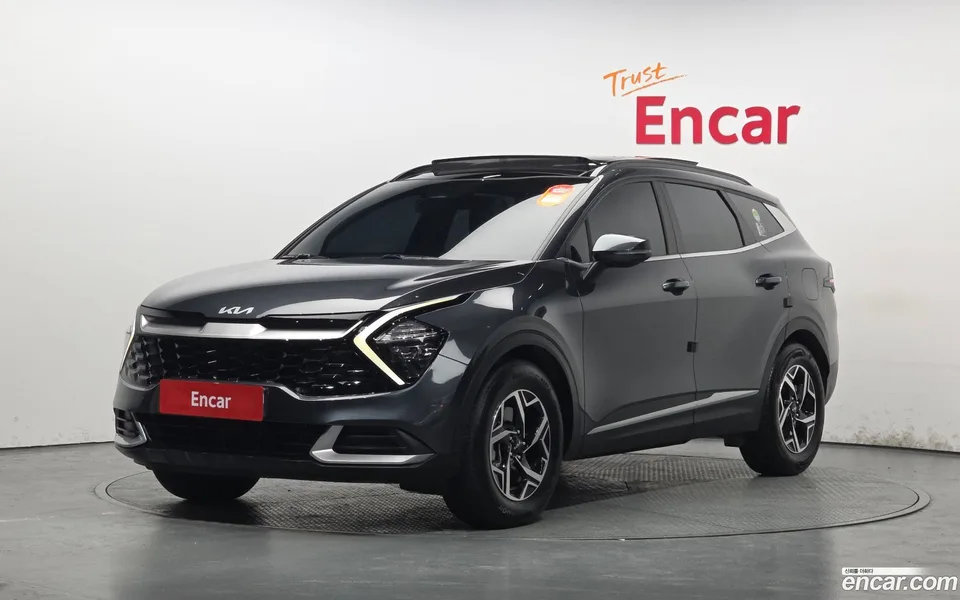 Kia Sportage 2.0 2WD 2023 — фото 1, купить с доставкой в Москву