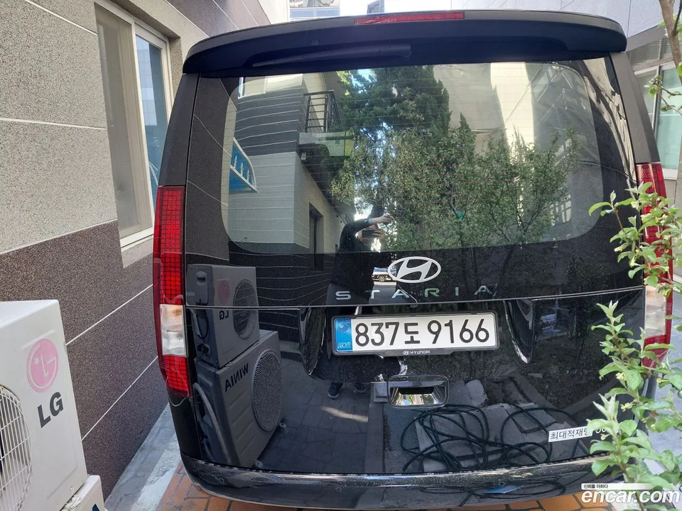 Hyundai Staria 5 2025 — миниатюра 3